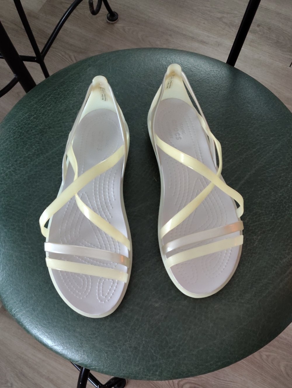 Crocs Isabella Jelly Sandals W6 Like New!